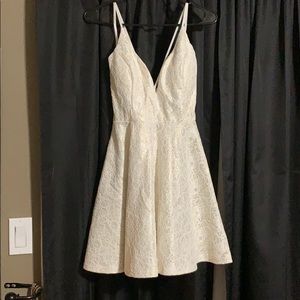 Windsor. Size large. White dress. NWT